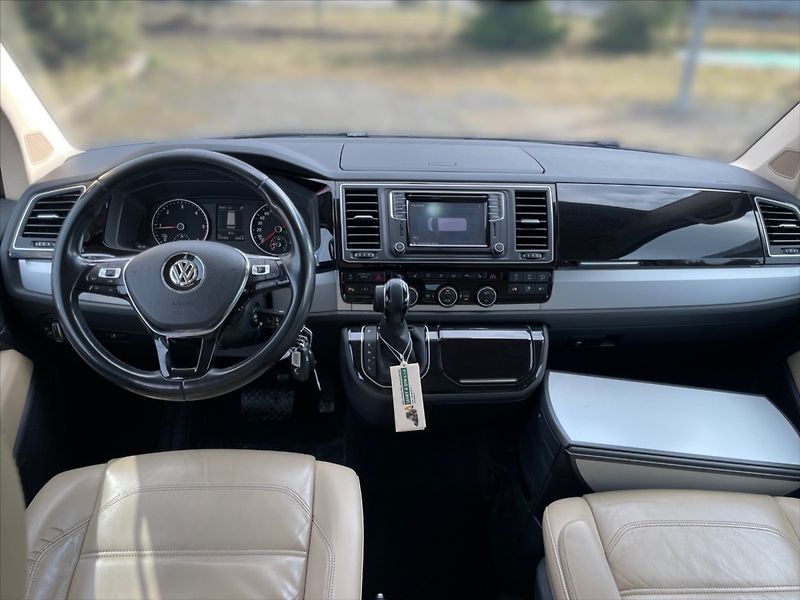 Volkswagen Multivan 2,0 TDI Highline 4 Mottion DSG - fotka 9 z 11