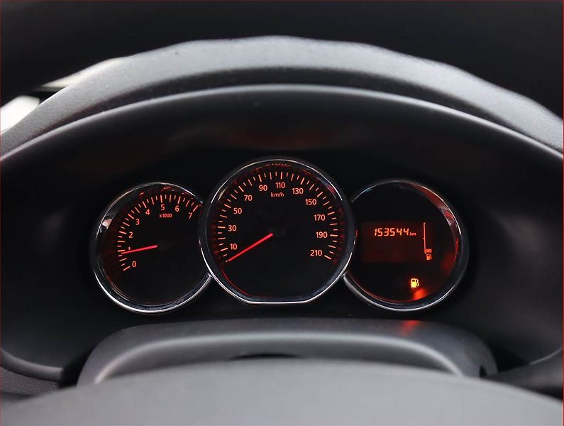 Dacia Sandero (2014) 1.2 16V, po STK, jezdí výborně - fotka 11 z 14