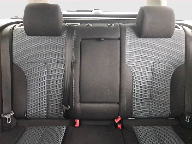 Volkswagen Passat (2015) 1.6 TDI, Tempomat - fotka 10 z 17