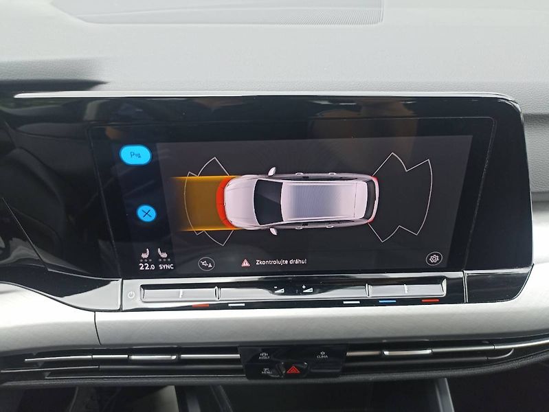 Volkswagen Golf (2023) 1.5 TSI 96kW tažné manuál - fotka 31 z 31