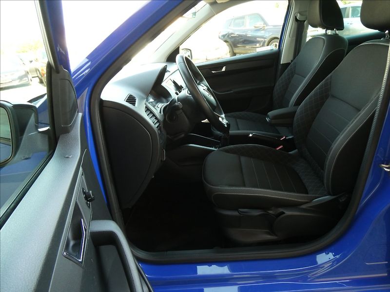 Škoda Fabia 1,0 TSi 70kW STYLE,2x kola,ČR - fotka 22 z 42