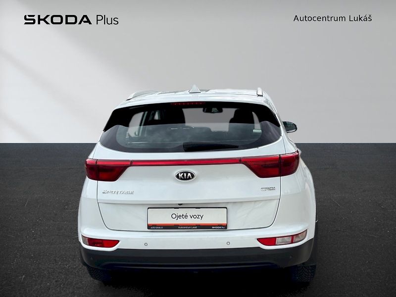 Kia Sportage (2016) 2.0 CRDi 4x4 - fotka 9 z 28