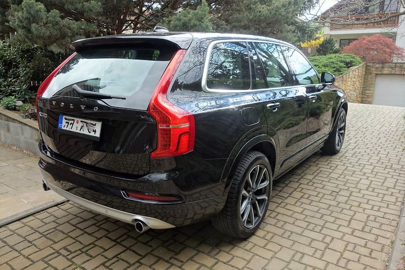 Volvo XC90 (2015) Momentum 2.0 D5 AWD 165 kW - fotka 5 z 34