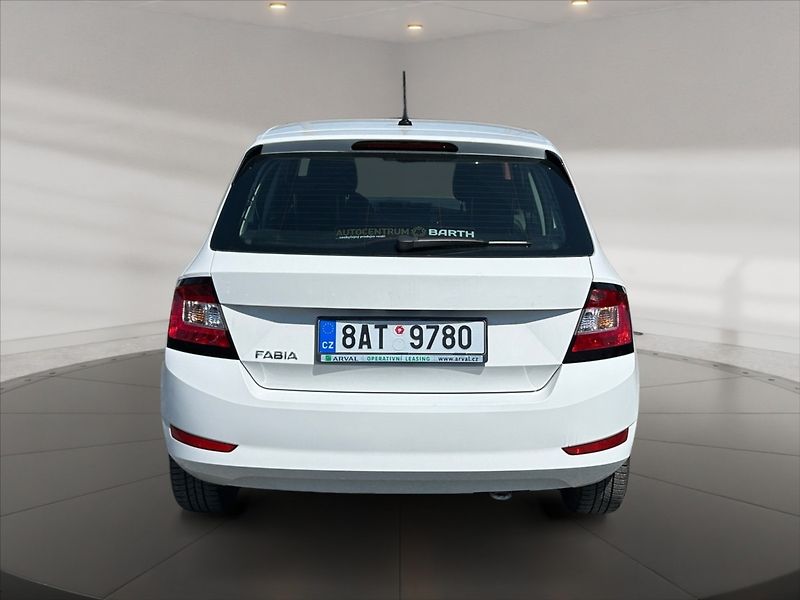 Škoda Fabia 1,0 MPI 44 Active - fotka 5 z 11