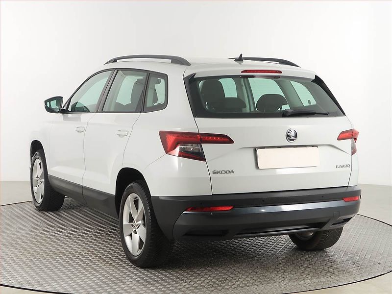 Škoda Karoq (2019) Style 1.0 TSI, Navi, Tempomat - fotka 4 z 17
