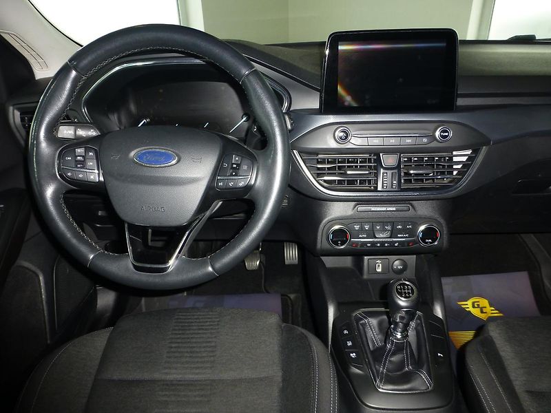 Ford Focus (2020) 2,0TDCI**VYHŘ VOLANT+SED**NAVI - fotka 18 z 27