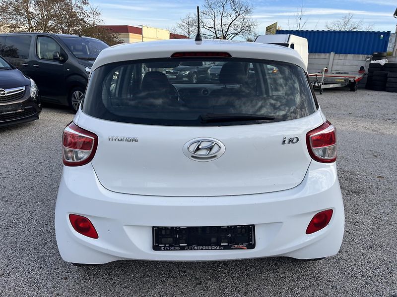 Hyundai i10 (2015) 1.0i 49kw, REZERVACE - fotka 7 z 28