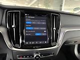 Volvo V60 T6 AWD*Recharge*KeyLess*Tažné - náhled 24