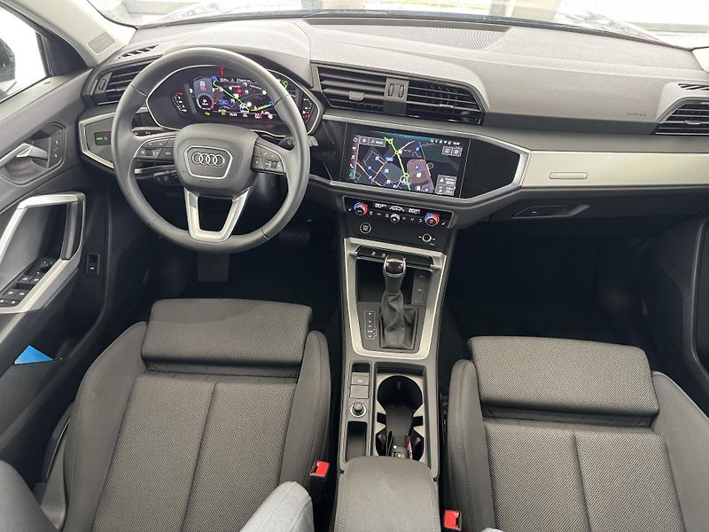 Audi Q3 (2025) 40TDi AUT QUATTRO LED NAVI ACC - fotka 11 z 34