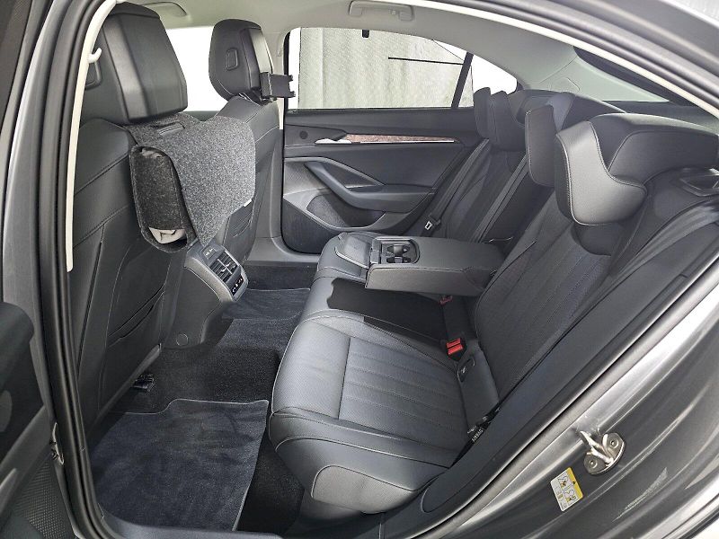 Škoda Superb (2024) 2.0TSI 195kW 4x4 DSG LAURIN A - fotka 7 z 30