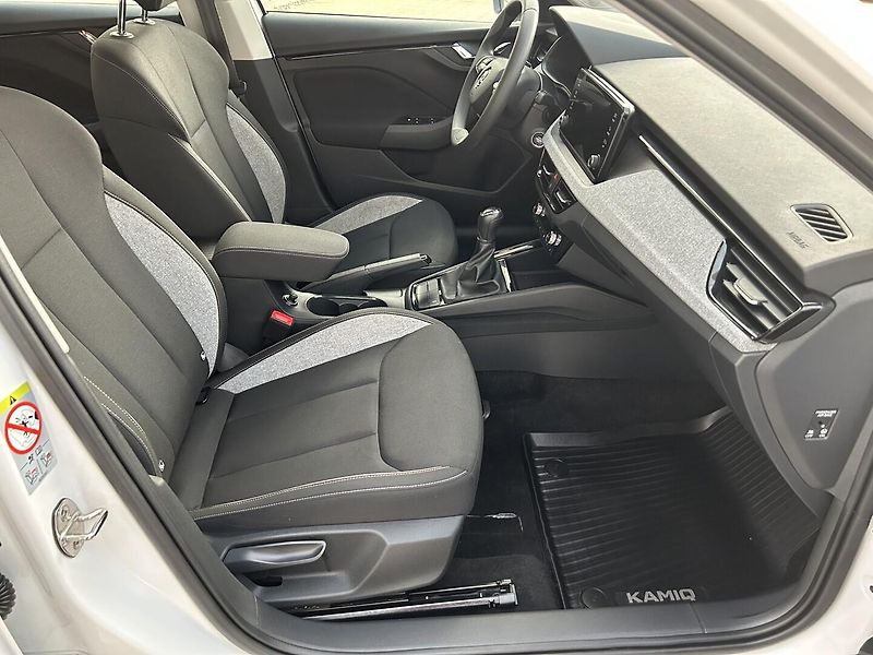 Škoda Kamiq 1.0 TS Selection - fotka 25 z 30