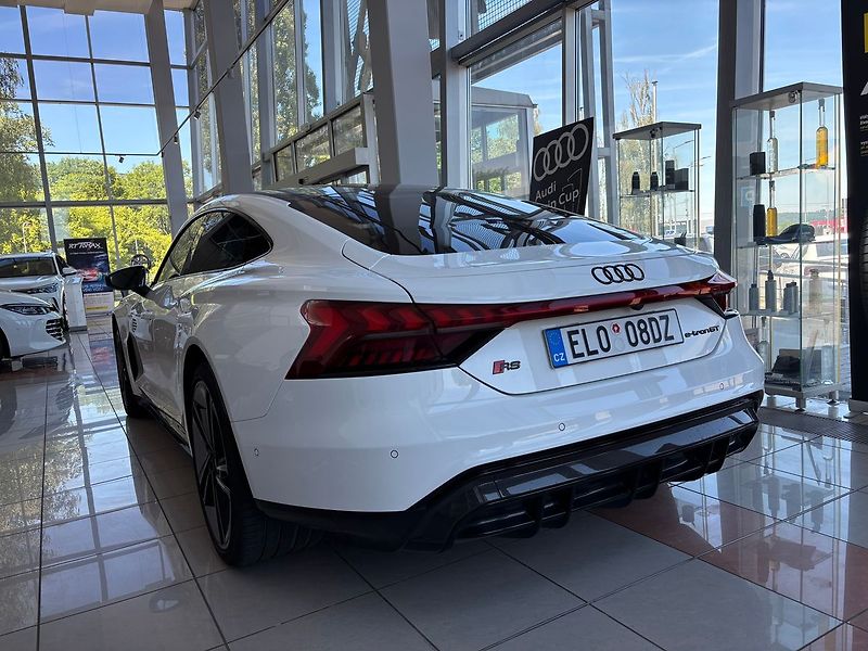 Audi Ostatní 440kW - fotka 3 z 23