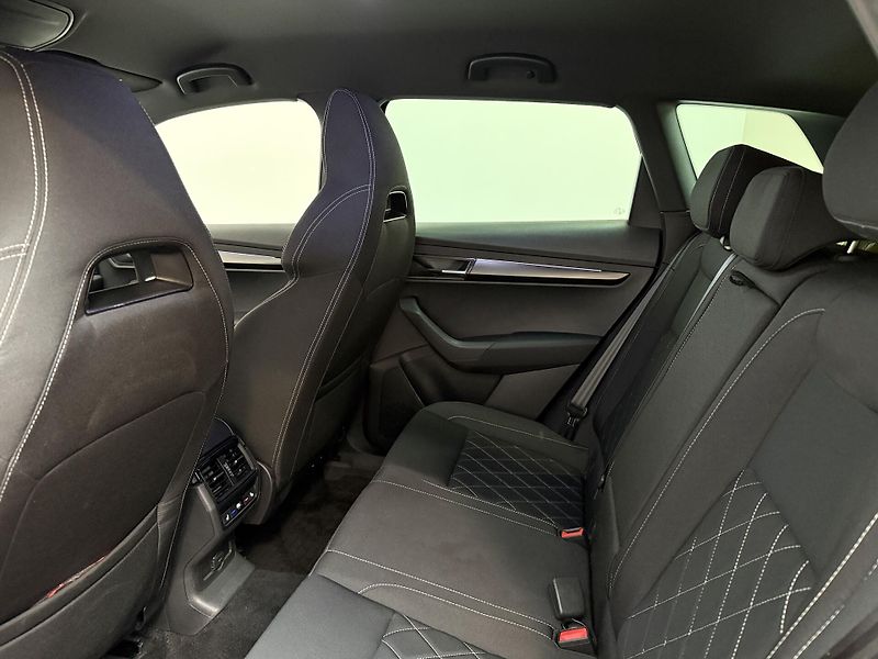 Škoda Karoq 2.0 TDI 110kW Sportline Exclus - fotka 11 z 13