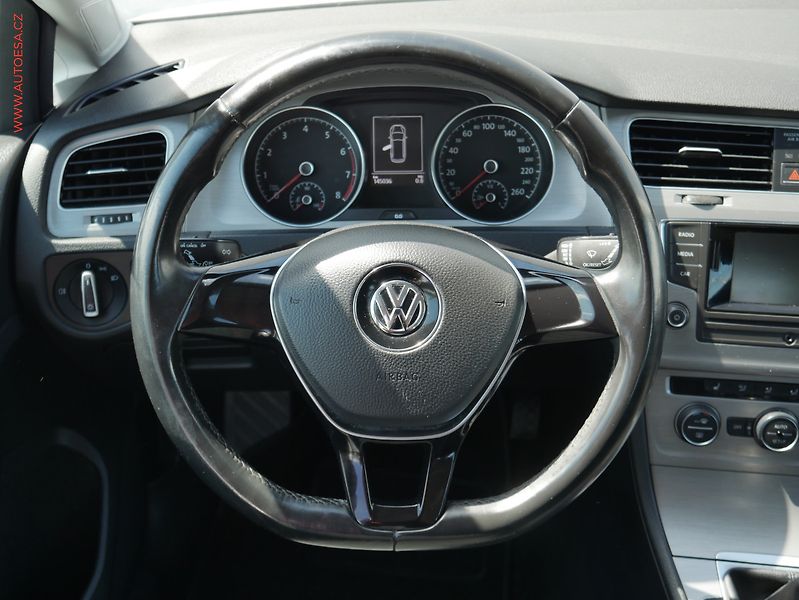 Volkswagen Golf (2014) 1.2 TSi, ČR, STK4/28 - fotka 11 z 19