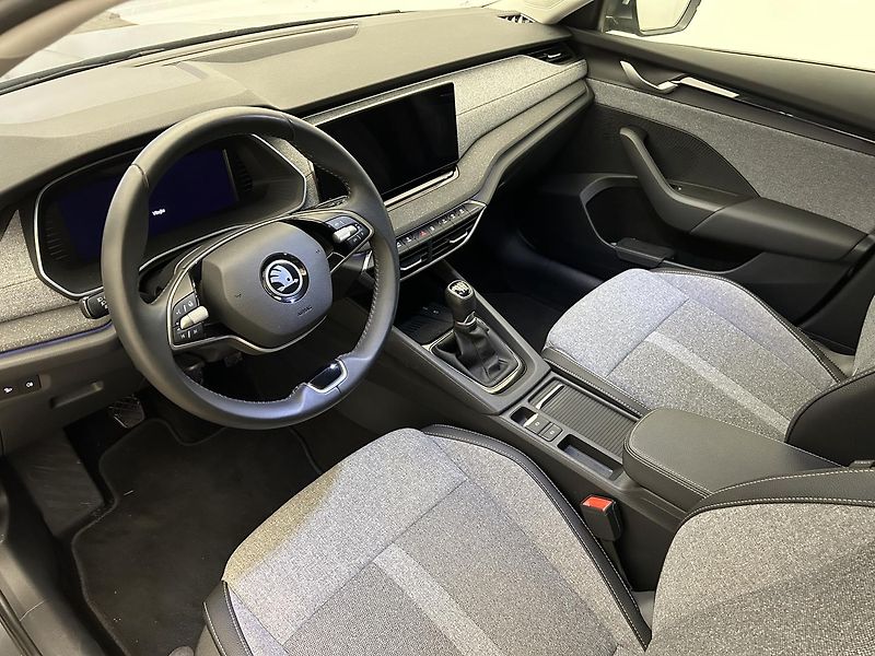 Škoda Octavia 1.5 TSI Top selection - fotka 6 z 25