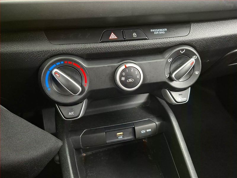 Kia Rio (2023) 1.2 DPI, ČR,1.maj - fotka 14 z 16