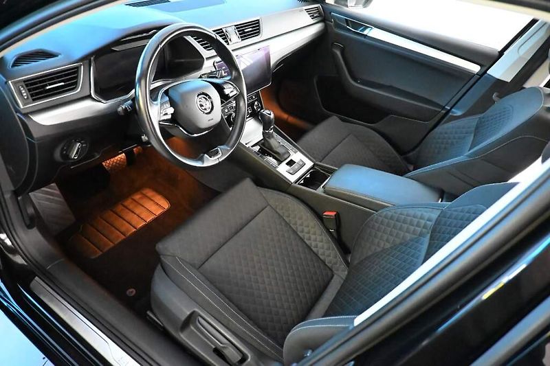 Škoda Superb (2022) 2.0 DSG LED ACC Virtual Tažné - fotka 11 z 35