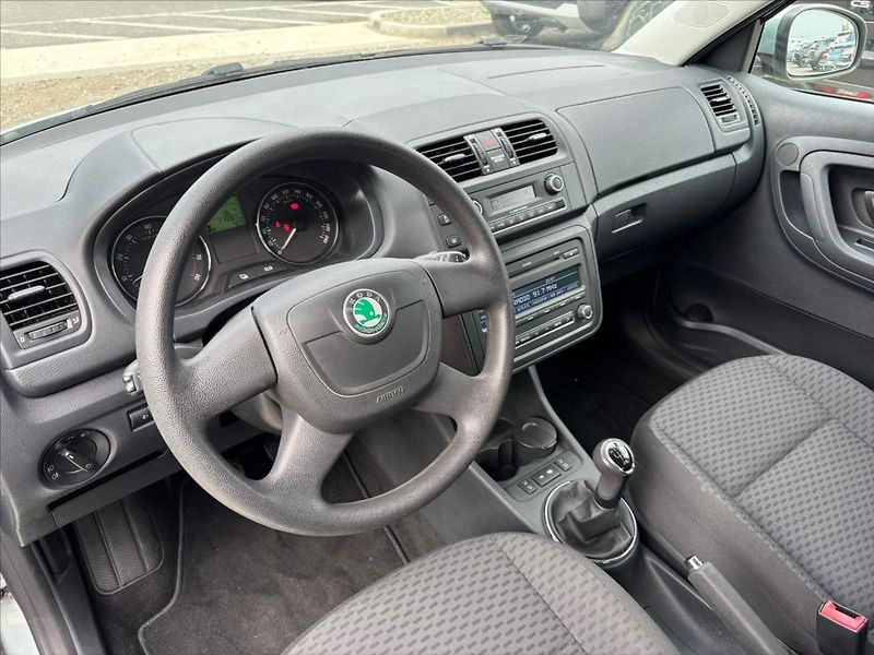 Škoda Fabia 1,2 TSI  Top výbava + Serviska - fotka 12 z 22