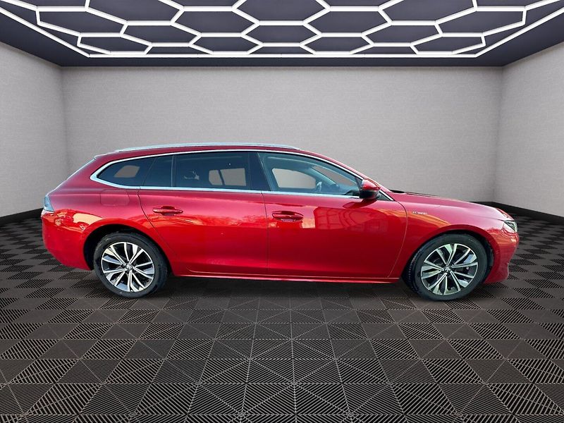 Peugeot 508 (2021) 1.6 133kw Hybrid - fotka 8 z 25