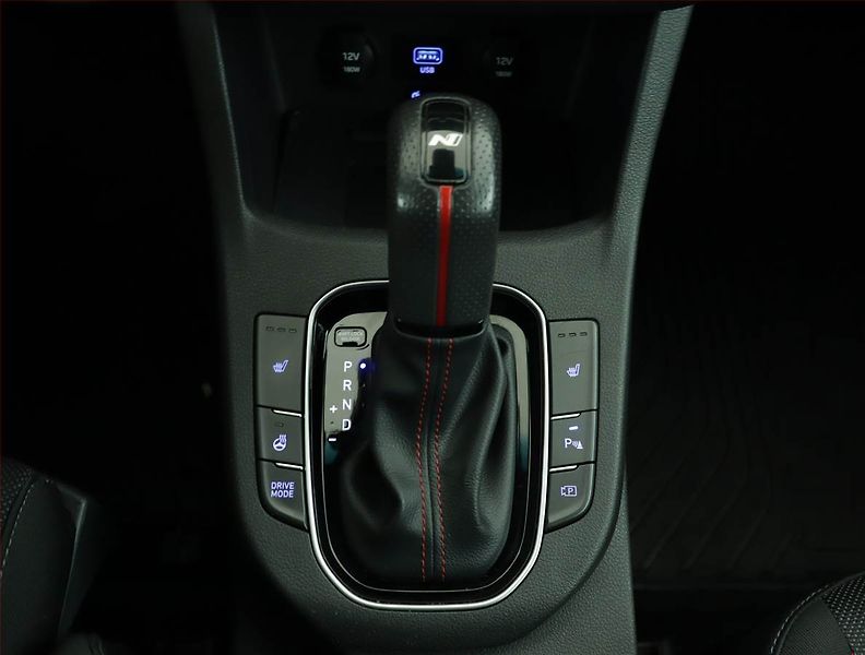 Hyundai i30 (2023) N-Line 1.5 T-GDI MHEV - fotka 13 z 17