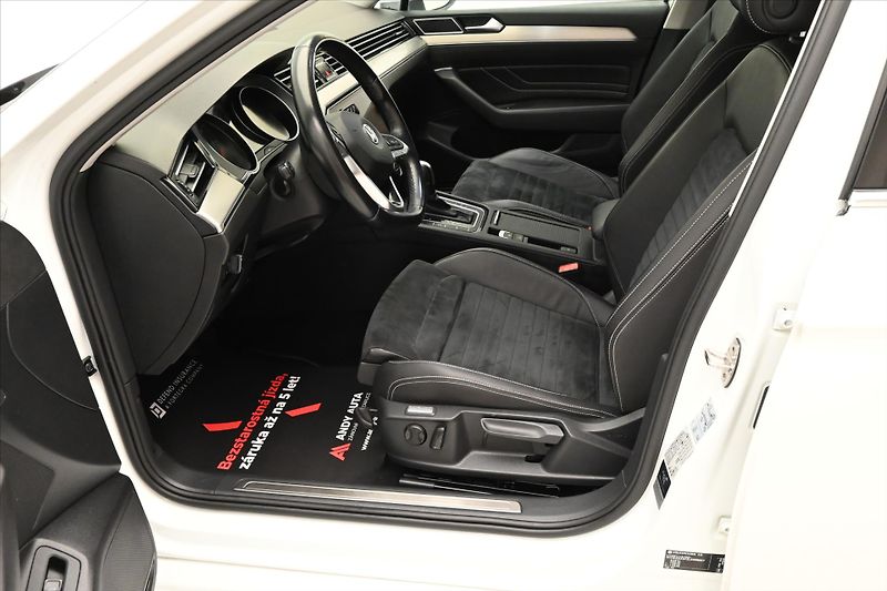 Volkswagen Passat 2,0 TDI 110 kW DSG Elegance Zá - fotka 13 z 33