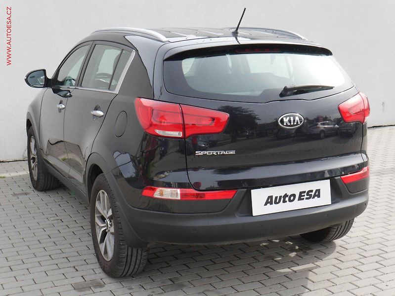 Kia Sportage (2015) 1.6GDi, 2.maj,ČR, Navi - fotka 6 z 20