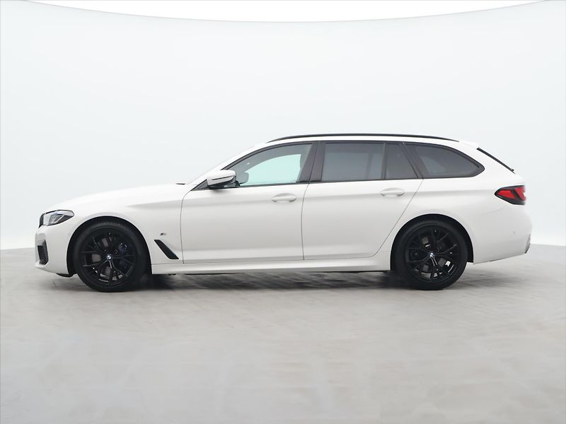 BMW Řada 5 3.0 540d 250kW xDrive CZ DPH - fotka 4 z 44
