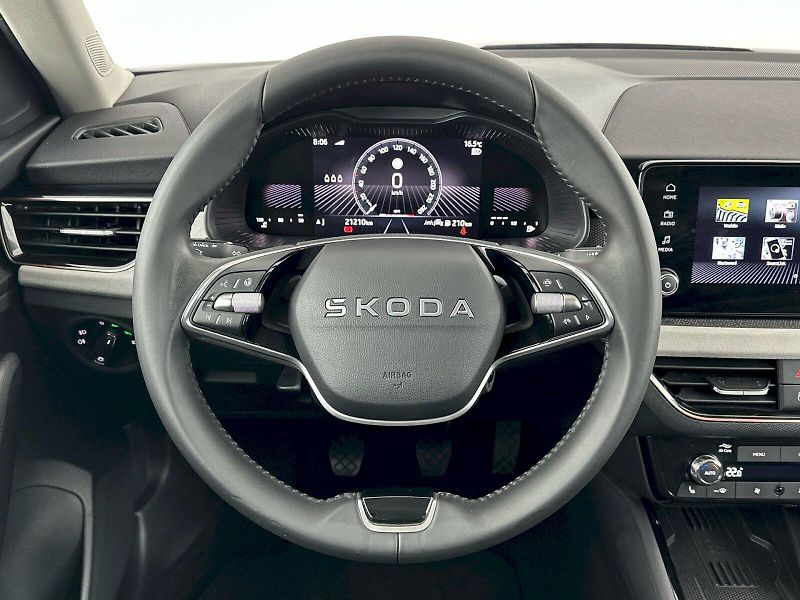 Škoda Kamiq (2025) 1.0TSI 85kW Top Selection - fotka 9 z 31