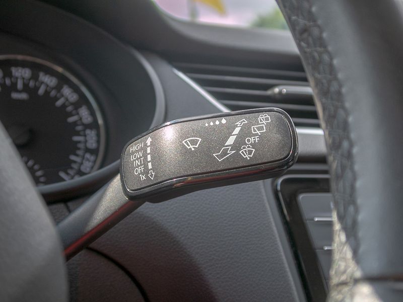 Škoda Octavia (2013) 1.4TSI 103KW – TAŽNÝ - fotka 18 z 46