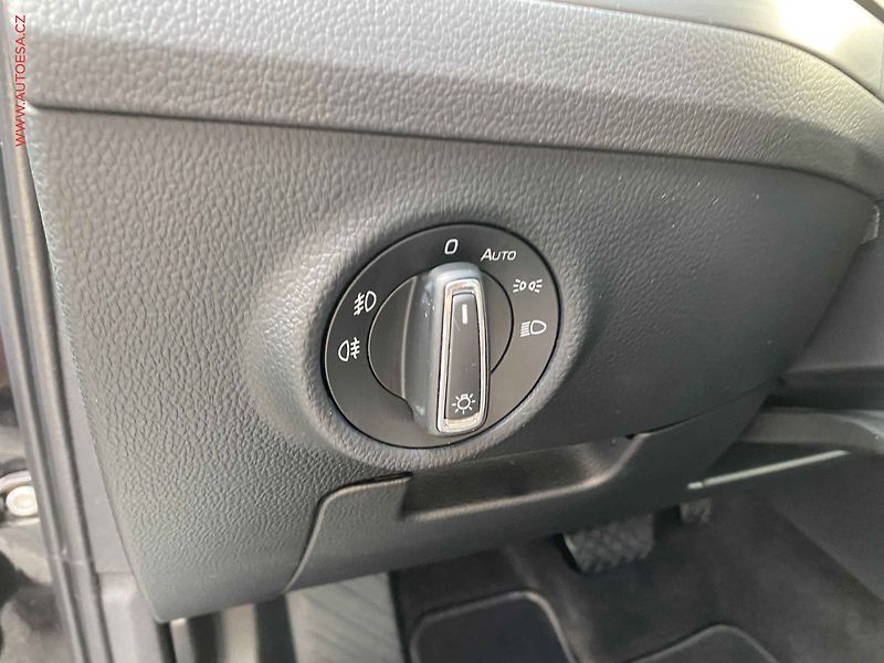 Škoda Superb (2016) 2.0 TDI 4x4, Style, DSG, kůže - fotka 15 z 19