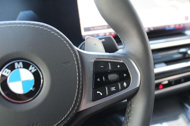 BMW X6 xDrive30d - fotka 13 z 27
