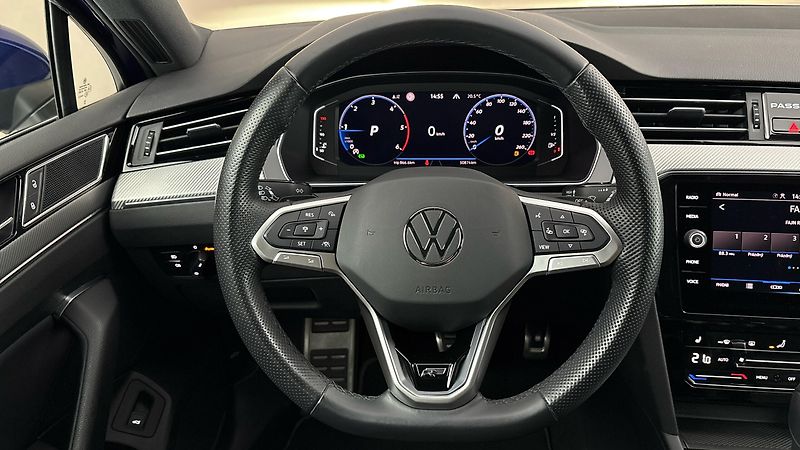 Volkswagen Passat 2.0 TDI DSG 4MOTION R-Line Var - fotka 9 z 29