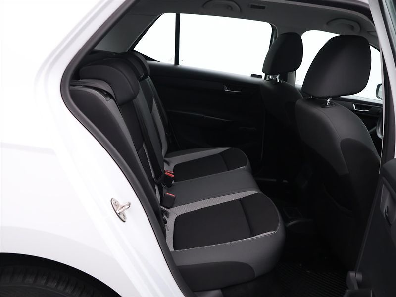 Škoda Fabia 1,2 TSI 66kW CZ 2.Maj Tažné - fotka 13 z 27