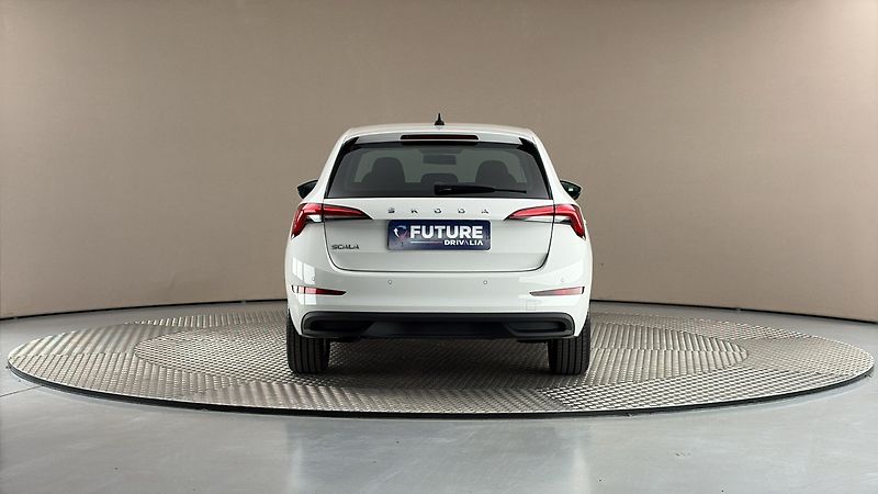 Škoda Scala 1.0 TSI Ambition - fotka 5 z 23