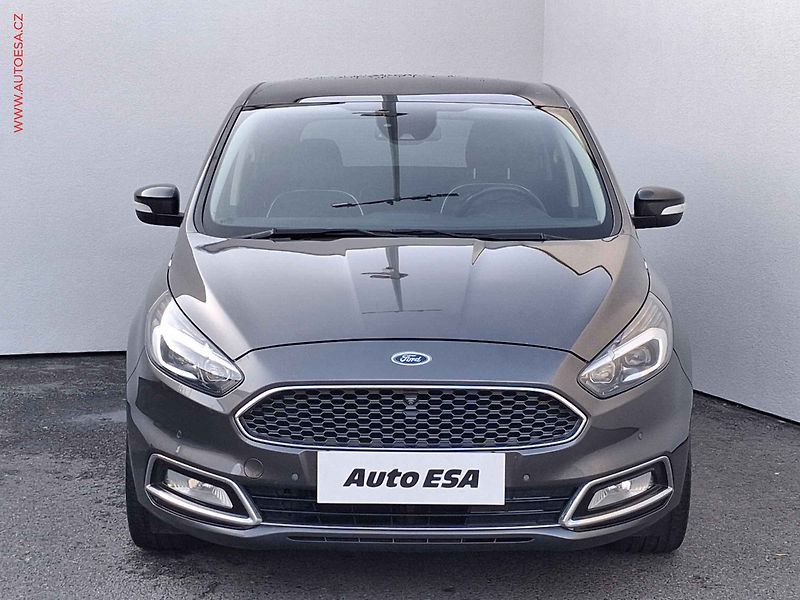Ford S-MAX (2019) 2.0TDi 4x4, Vignale, AT, LED - fotka 2 z 18