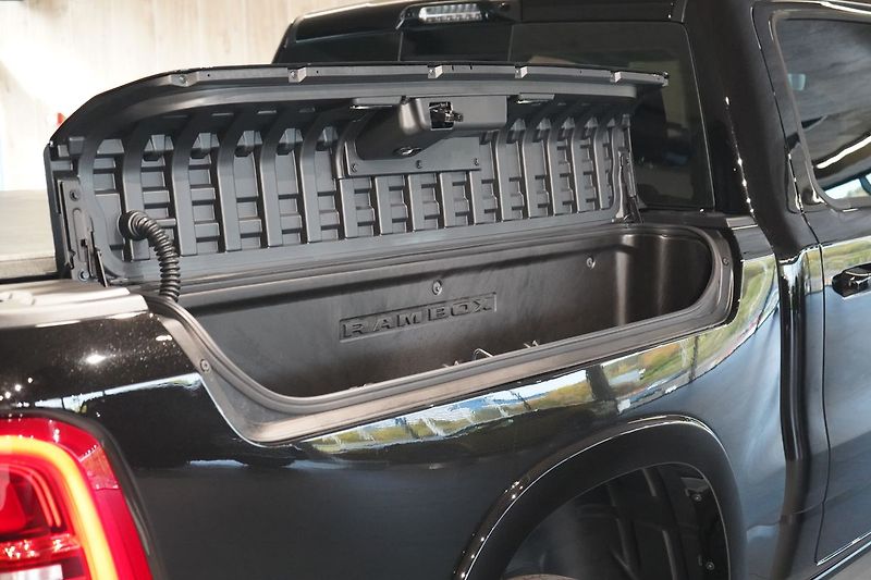 Dodge RAM (2026) 1500 Limited  V8 2026 - fotka 10 z 50