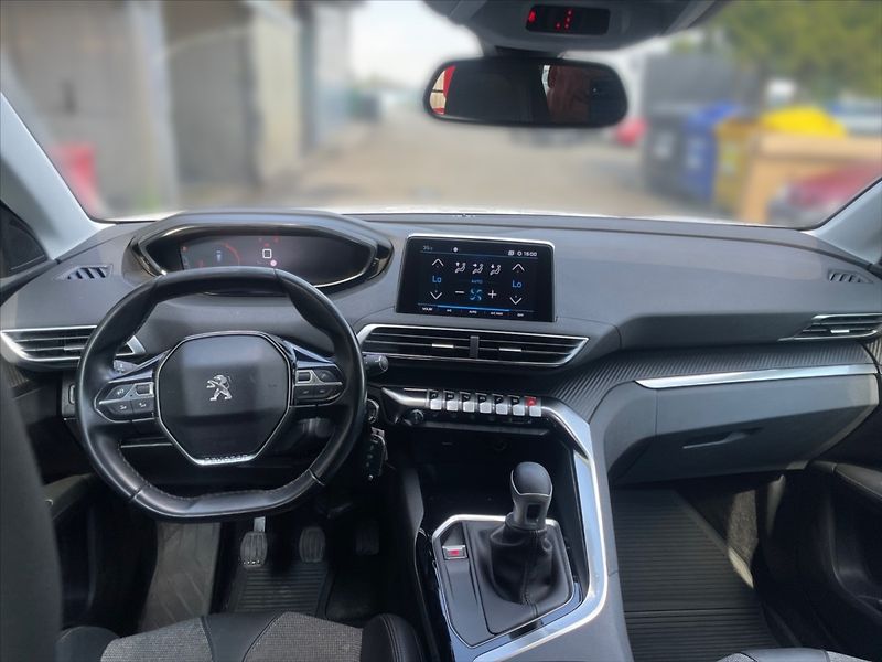 Peugeot 3008 1,5 bHDi 130 Allure - fotka 9 z 11