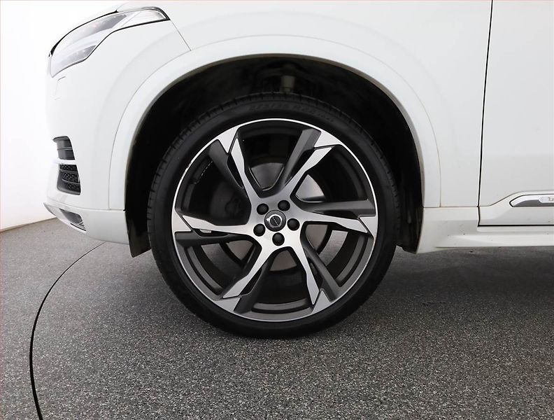 Volvo XC90 (2019) T6 AWD - fotka 21 z 21