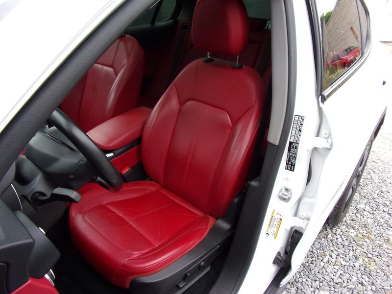 Alfa Romeo Stelvio (2020) 2.0TURBO 206kW PANORAMA VÝBAVA - fotka 18 z 27
