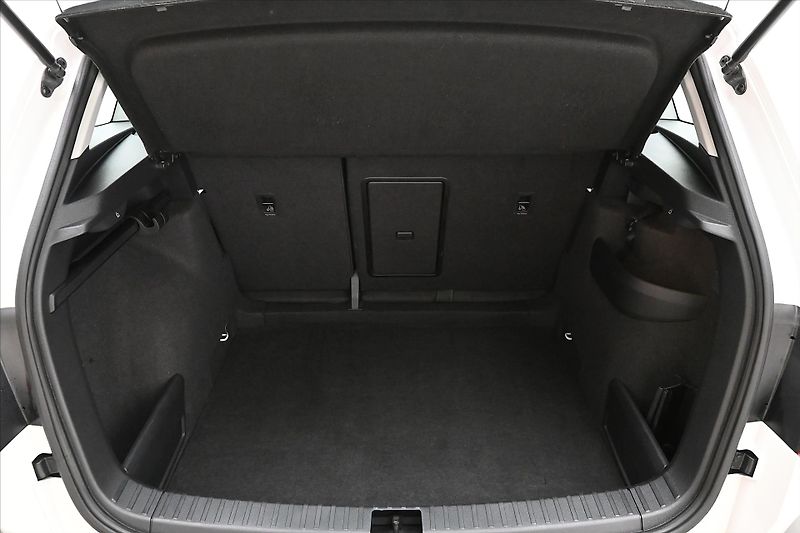 Škoda Karoq 1,5 TSI 110 kW Ambition Tažné - fotka 10 z 30