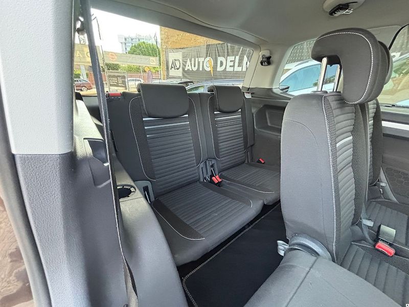 Volkswagen Touran 1.4TSI-103KW.DSG.7MÍST.ZÁRUKA - fotka 21 z 51
