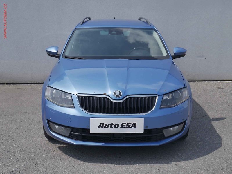 Škoda Octavia (2014) 2.0TDi, ČR, Style, DSG, navi - fotka 2 z 15