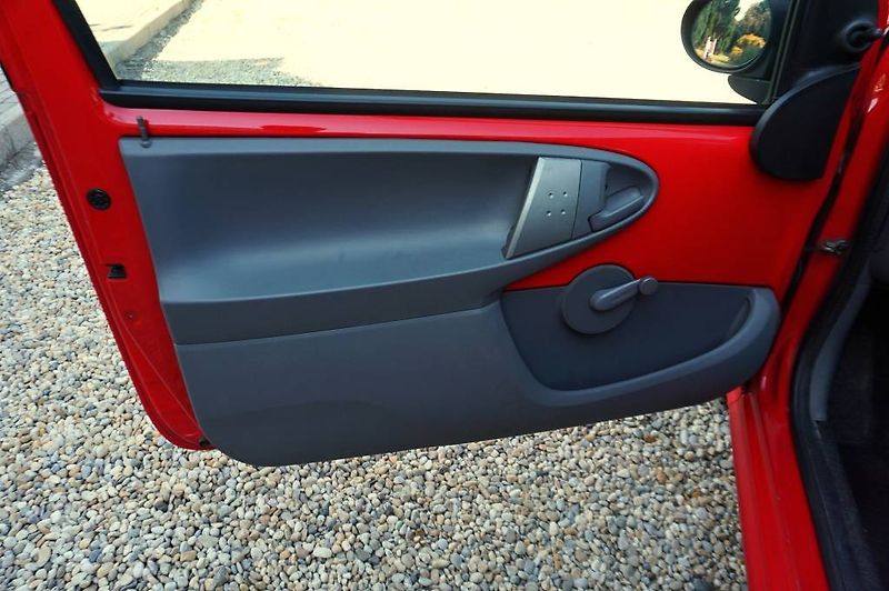 Citroën C1 (2007) 1,0 50 kW - fotka 17 z 21