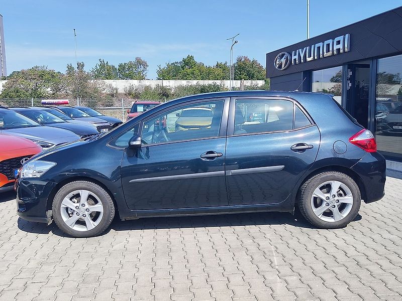 Toyota Auris 1.6 Valvematic/97kW Terra Cool - fotka 8 z 22