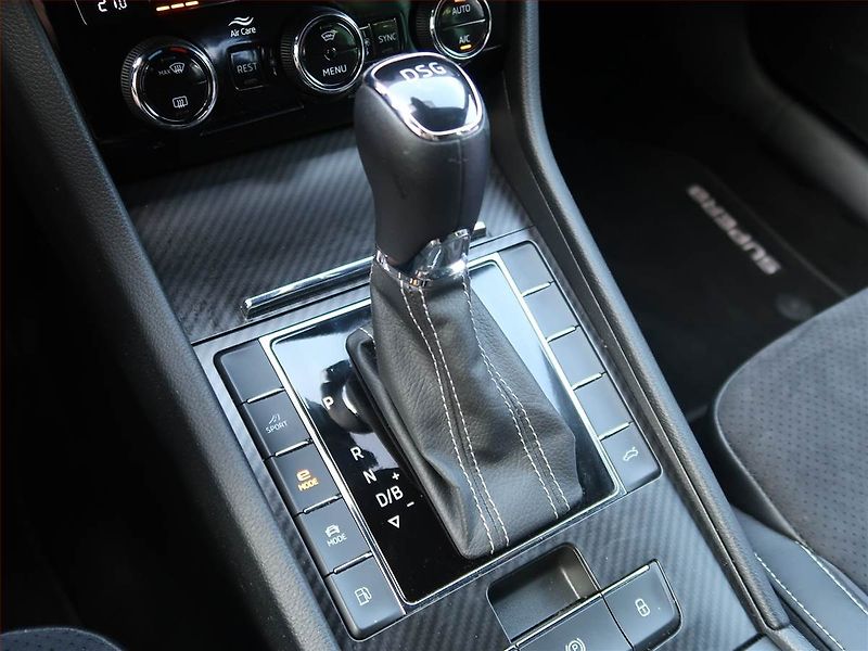 Škoda Superb (2020) Sportline iV 1.4 TSI PHEV - fotka 13 z 29