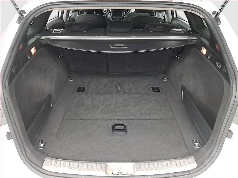 Hyundai i40 (2016) 1.7 CRDi, Navi, Tempomat - fotka 14 z 22
