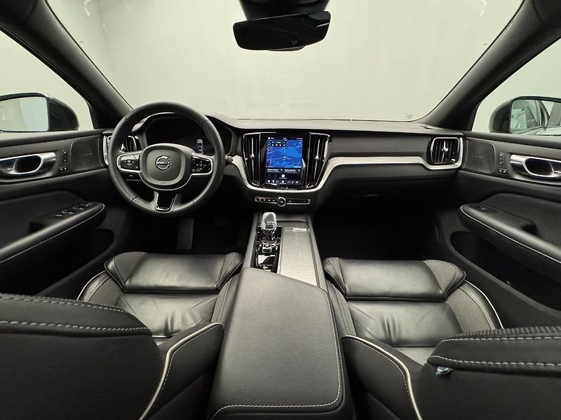 Volvo S60 B5 AWD ULTIMATE CZ 1.maj - fotka 2 z 48