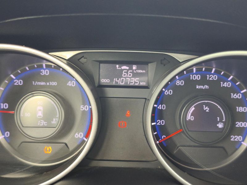 Hyundai ix35 2015 2.0 CRDi 135kW 4x4 - fotka 10 z 31