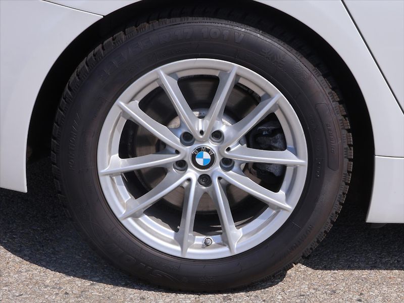 BMW Řada 5 2,0 525d 170kW Aut. Navi LED - fotka 28 z 35