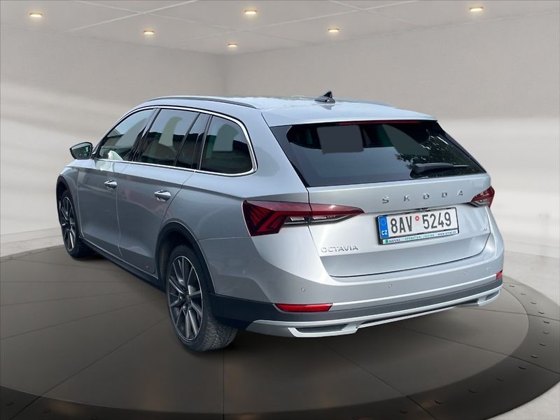 Škoda Octavia 2,0 TDI 110 4x4 Scout AT - fotka 4 z 11